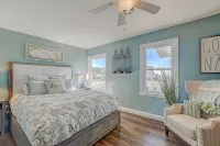 Holden Beach, NC Designer beach house with heated pool