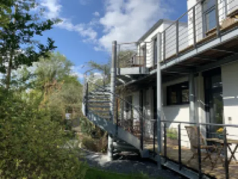 Apartment with sea view, 30 meters to the beach