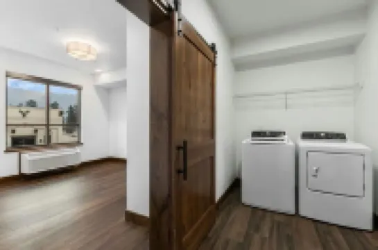 Brand New Nucleus Loft Near Glacier National Park