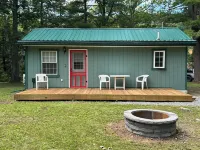 Country cabin for two near Pine Creek within minutes to area attractions!