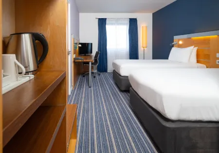 โรงแรม ฮอลิเดย์ อินน์ เอ็กซ์เพรส เบดฟอร์ด บาย IHG