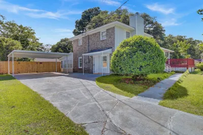 Charleston, Beautiful house near Plantations. Hotels near Middleton Place Equestrian Center