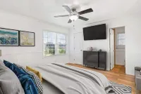 Charming | Spacious 3 Bedroom S.W Austin 12 mins D.T 20 mins Airport. Hotels near Sam's Club