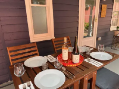 Historic Downtown Garden Oasis with Private Patio 切斯特敦酒店