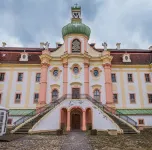 In the house Hundt you can feel "fiddle Hotels in Ostritz