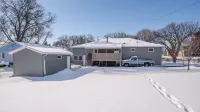 Charming 3-bedroom house in Bismarck