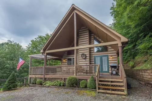 Hot Tub+River Views, Grill, Fireplace! Mtn Views, Private, 5 Min to Burnsville! - Chalets