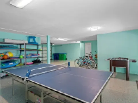 Big Luxury 6 bdrm, Pool, Spa, Bikes, Kayak, Reviews, Beach! Hotels in Holmes Beach