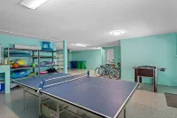 Big Luxury 6 bdrm, Pool, Spa, Bikes, Kayak, Reviews, Beach!