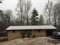 Smoky Mountain Getaway. Enjoy Seclusion,Views,Motorcycling, Shops w Paved Access