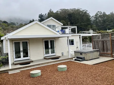 Comfortable Family Beach House, Steps from the Beach