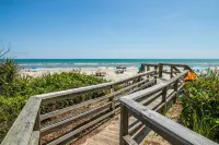 Exceptionally Clean 3Br/3Ba Oceanfront Condo in the Heart of the Crystal Coast