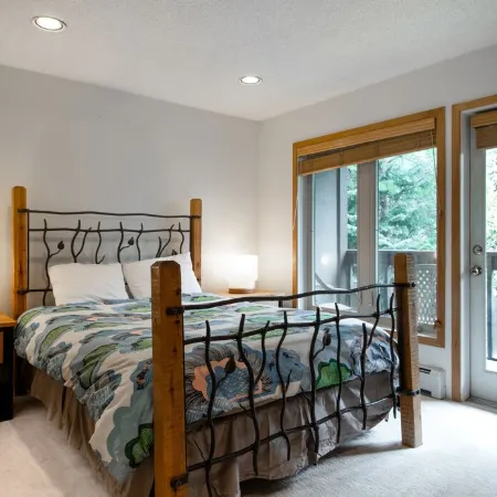 3Br Condo on 10 Mile Creek with Mountain & Creek Views.  Close to Main Street!