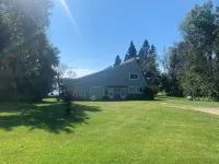 Amazing waterfront island getaway