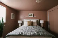 French Cottage Inspired Basement Apartment 15 From Downtown Boise