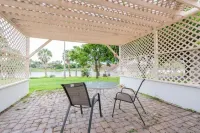 B Relaxing waterfront 3bdrm 2bath countryside home!