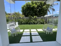 In the heart of Marathon just seconds to the open waters