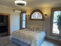 1880 Historic Richardsonian Romanesque Manitou Springs Award-winning Restoration