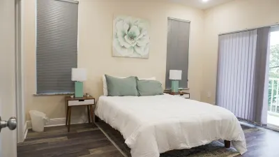 🔥CLOSE 2 SHORE❤️ | SLEEPS 3 W/ BEACH VIEWS Hotels near Foot Locker