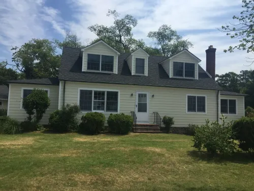 2 Acre Oasis with Private Beach! Family and dog friendly!