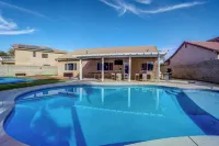 Spacious 4-bedroom house with Pool, Fun BackYard & Amazing Game Room