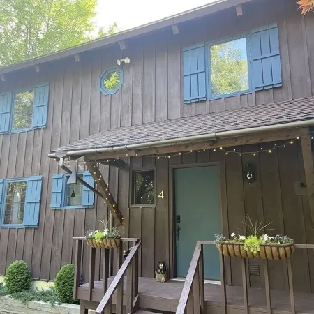 Vermont Chalet Near Beautiful Mount Snow and the Quaint Town of Wilmington