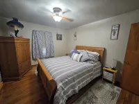 Sportsman’s Hideaway- Cozy 3 bedroom home less than 2 miles from Bass Lake!