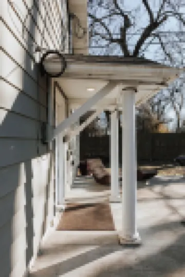 Tranquil Pet-Friendly Bungalow in Midtown Springfield with High-Speed Wi-Fi