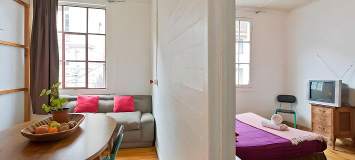 Casa Volante Hostal Отели в г. Вальпараисо