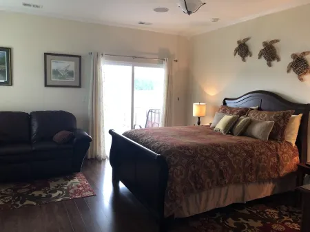 Lake House with Private Deep Dock & Ramp