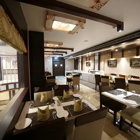 Square Inn