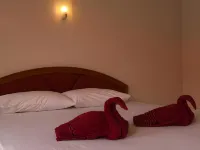 Srisawat Home Bungalow Hotell i Pak Nam