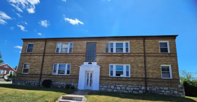 Cozy 1-bedroom apartment in lovely St. Louis with WiFi, AC Отели рядом с достопримечательностью «Музей Транспорта»