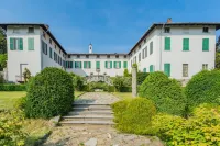 Luxury Apartments in Villa Cardinal Ciceri by Rent All Como