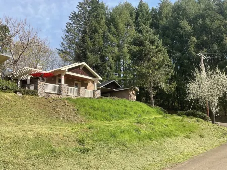 Charming Elkton Cottage - Nearby Attractions Await-Must Stay 28 Days