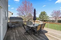 Waukee Retreat, nestled in the heart of the city, stylish and spacious house.