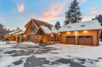 Private 5 ac pond 6 bedrooms & 4 bath, perfect for reunions or team building