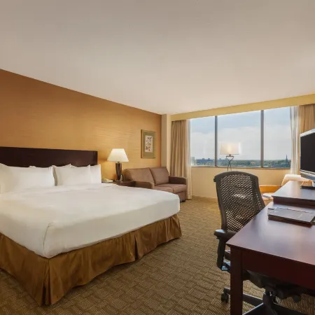 Hilton Fort Wayne at the Grand Wayne Convention Center