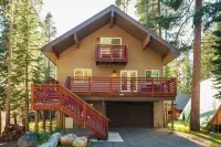 Family/Pet-Friendly Home in Soda Springs near Sugar Bowl, Truckee Hotel in zona Boreal Mountain California