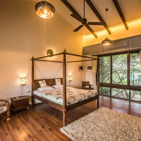 Frangipani by Hireavilla- Luxury Estate in Alibaug Отели рядом с достопримечательностью «Алибаг Бич»