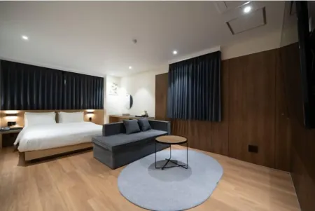 No25 Hotel Naeoe Отели рядом с достопримечательностью «Shell mound gallery in Gimhae Bonghwang-dong Relice»