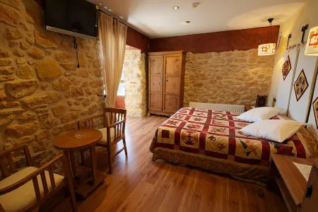 Posada Guadalupe Отели в г. Valderrobres