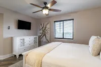 Sea Haven by Avantstay Modern Condo Near Beach