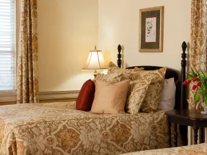 The Inn & Tavern at Meander