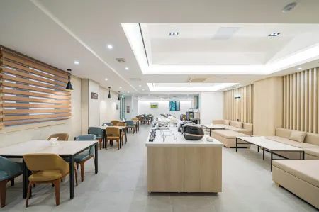 Hound Hotel Gwangju Cheomdan Отели рядом с достопримечательностью «Национальный университет Чоннам»