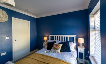The Hollywood - Beautiful 3 Bedroom House