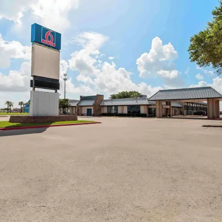 Studio 6 Port Lavaca, TX
