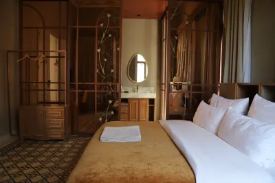 Lost Hotels in Beirut