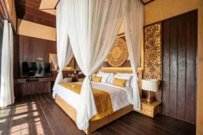 Royal Roco Villa Hotels near Toko PUSAT DUPA WANGI