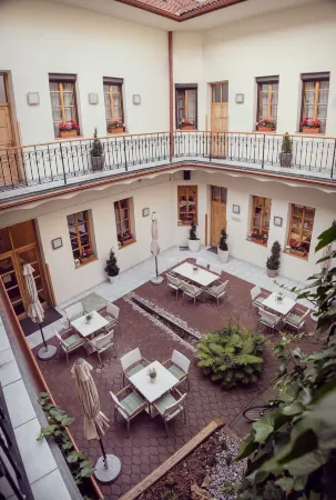 City Residence Apartment Hotel